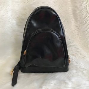gucci one strap backpack